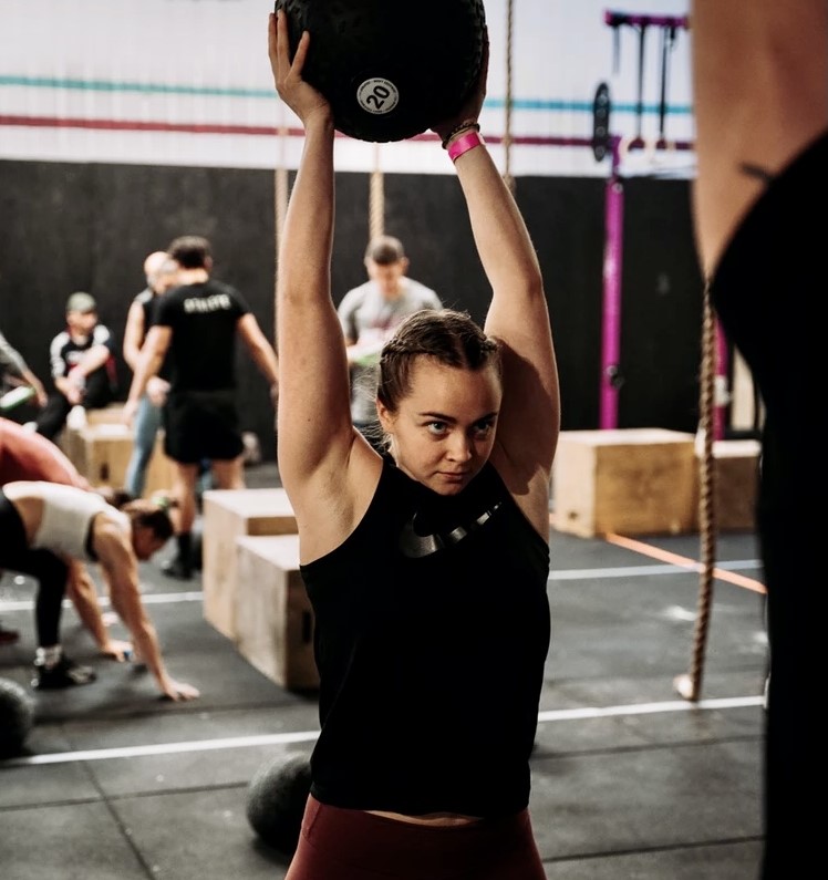 perrine_muller_crossfit_blue_arena